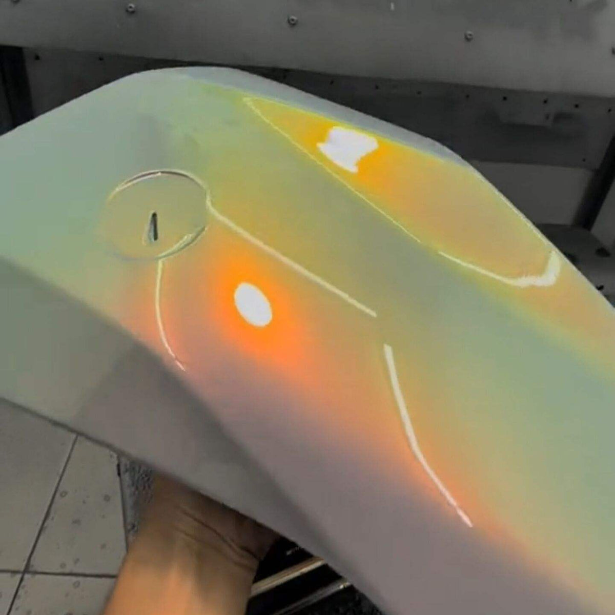 Hypershift Pigment Powder With White Based Car Paint
